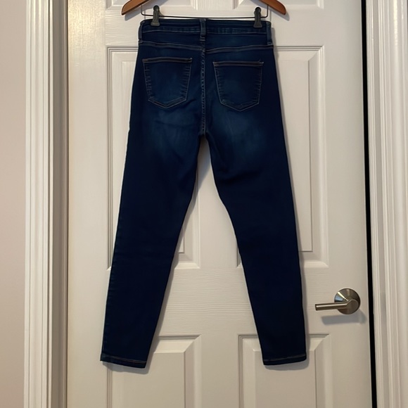 Celebrity Pink dark blue skinny jeans. Junior’s 9/29 - Picture 5 of 6